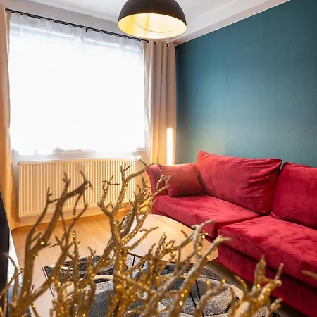 Апартаменты Novy Stylovy Apartman Blizko Centra *
