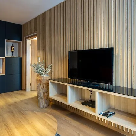 Апартаменты Novy Stylovy Apartman Blizko Centra Жилина